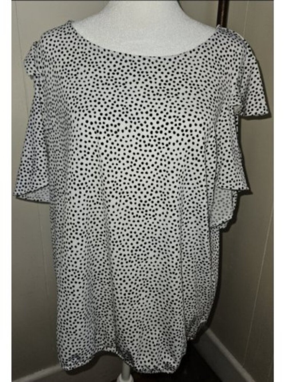 AVON Black and White Polka Dot Tiered Sleeve Top Ladies L 12-14